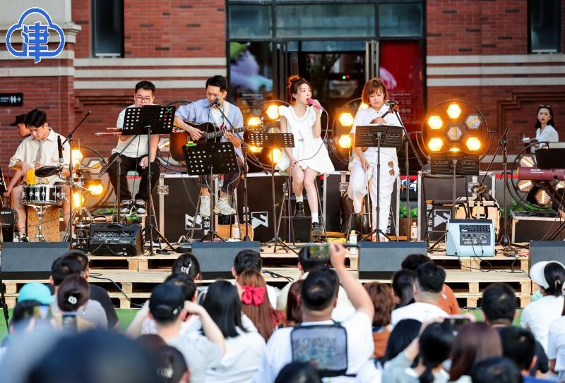 天津哪条公路风景最美,天津一道美丽的风景线