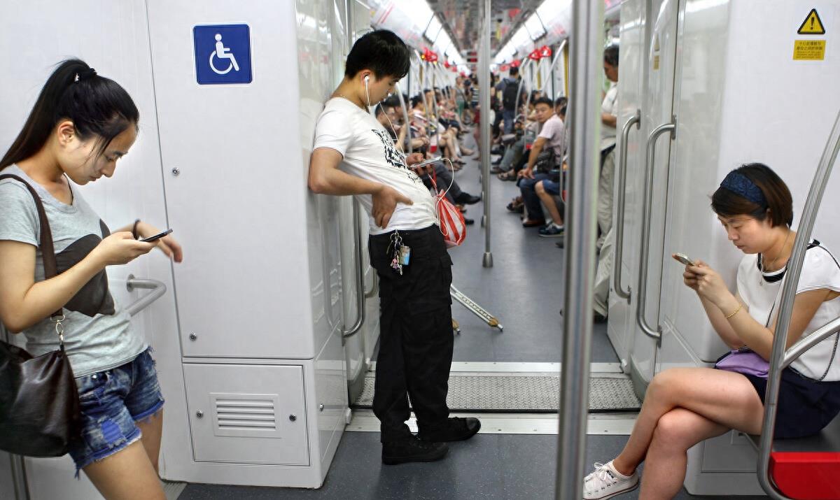 被拼夕夕超越过后，杭州马的淘系电商，将迎来更大的危机