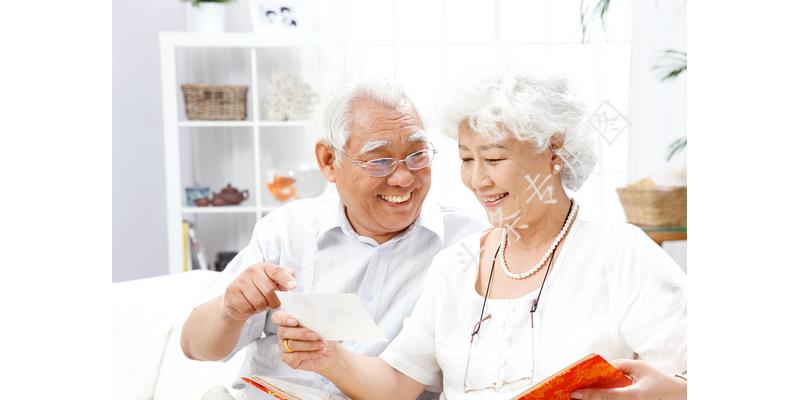 老同学父亲去世,老同学的父亲去世同学应该怎样说