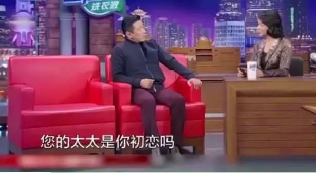 警察看见丁勇岱拔枪,丁勇岱现实遇警察