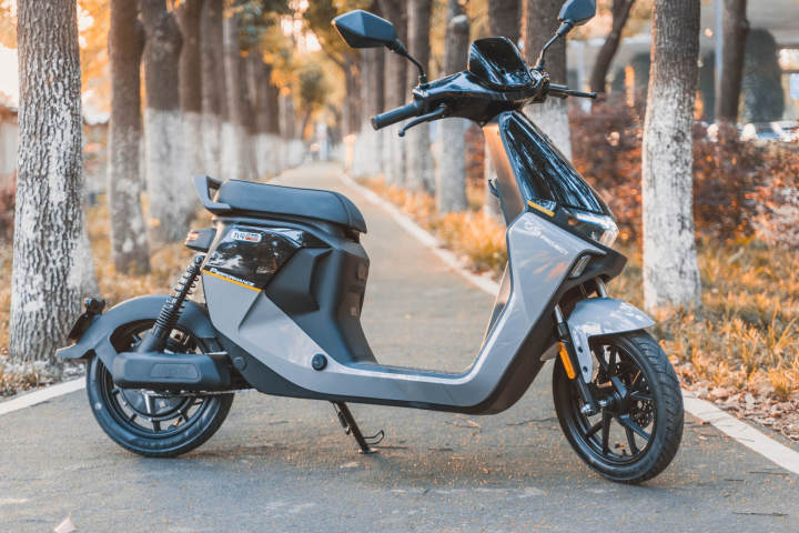 九号电动机械师mmax90支持多大快充,九号电动车机械师mmax90测评