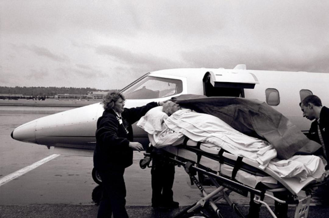 她拍照日薪70万，女王为她摘掉王冠，明星为她宽衣解带还一片难求