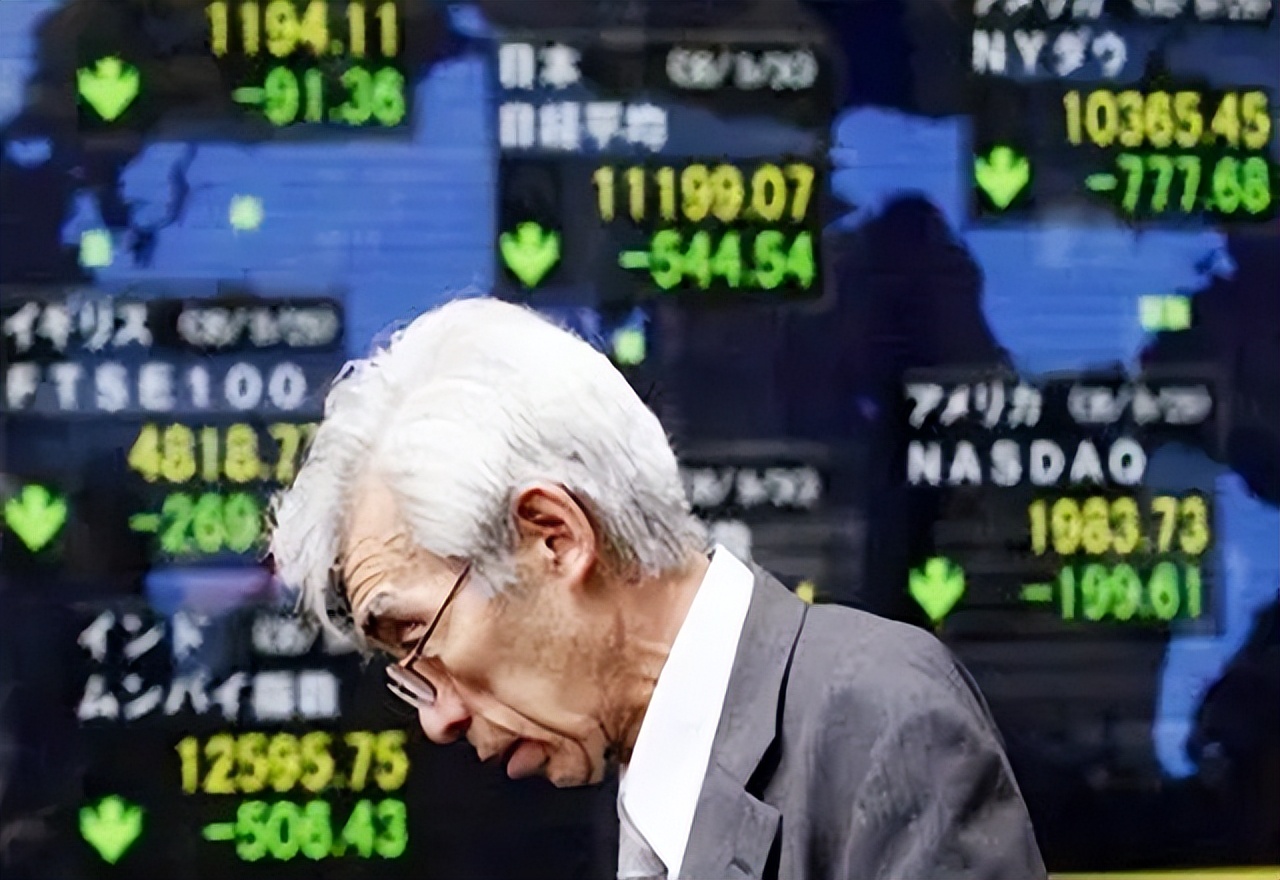 日本危在旦夕：贸易逆差愈演愈烈，被国情拖垮的日本经济