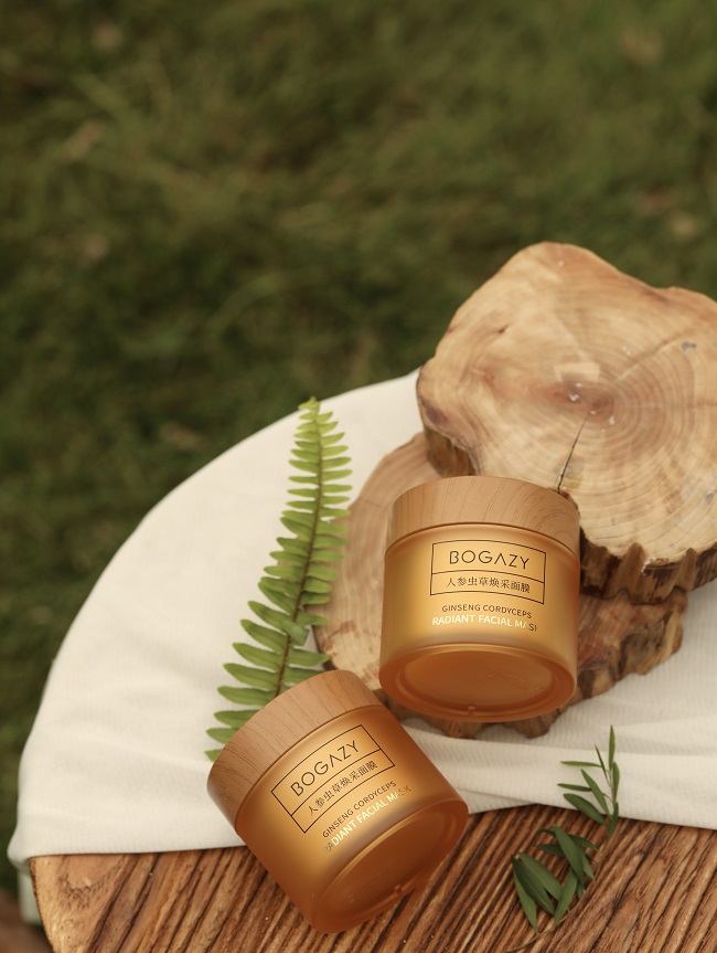 柏卡姿人参虫草焕采面膜,柏卡姿蚕丝面膜怎么样