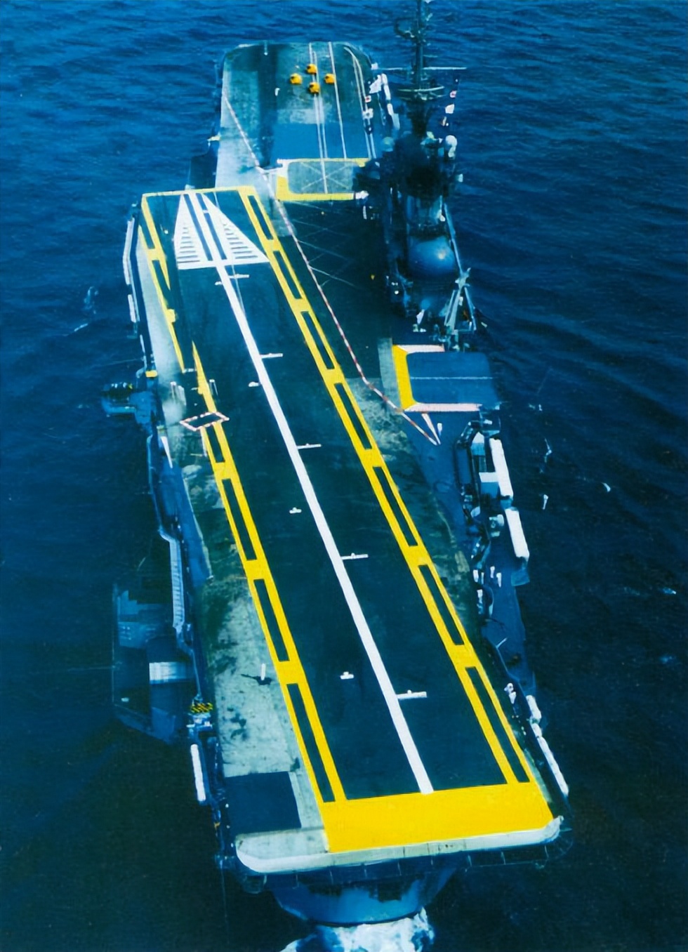 双航母山东舰完整视频,双航母抵近台岛