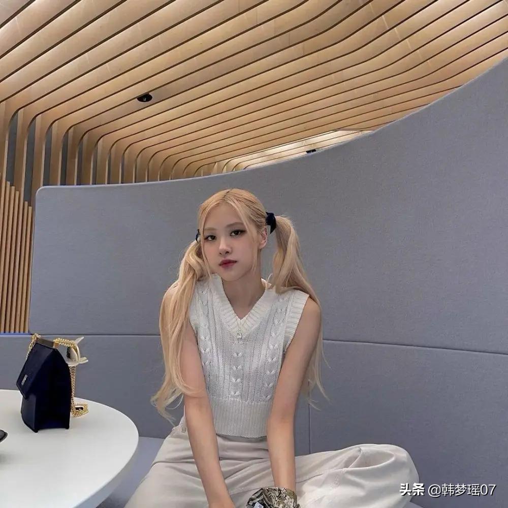 朴彩英ros出圈造型,朴彩英ros为什么这么火