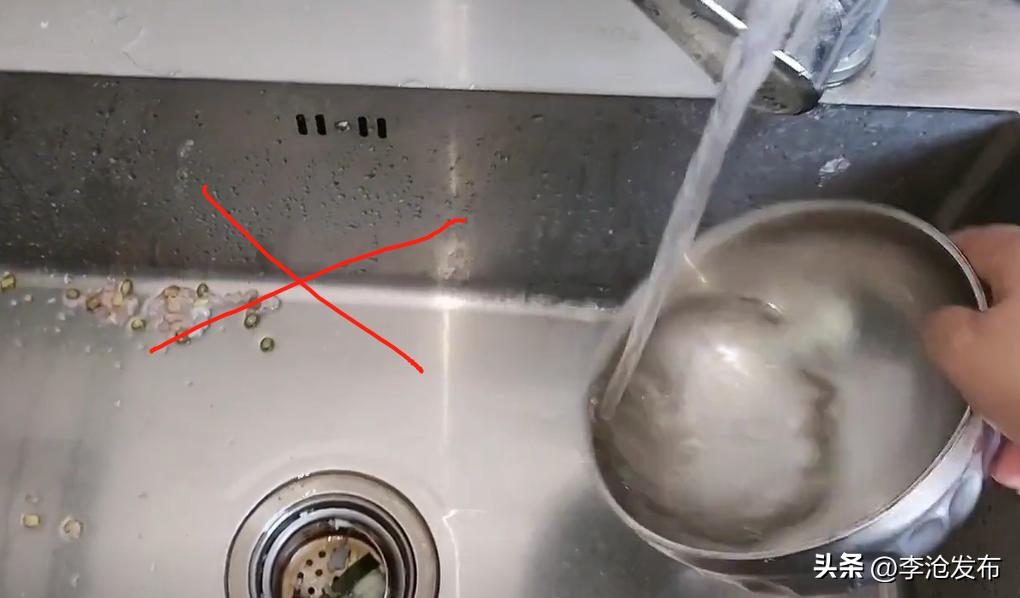 水龙头气球套效果,怎么把气球套在水龙头上