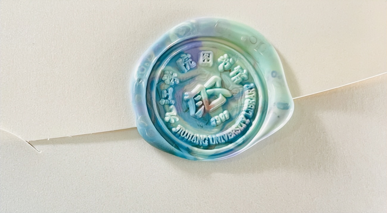 学生给学院送什么毕业礼物好,高校毕业礼物走心又暖心