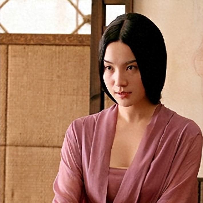 小宋佳自由式婚姻,小宋佳与名导传绯闻