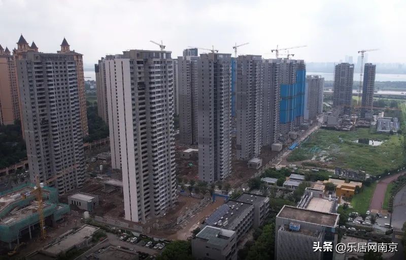 9月底“如约交付”？这个江核“神盘”连外立面还没做好……