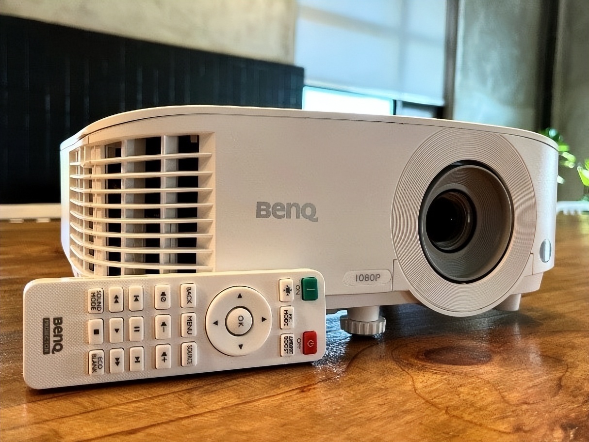 还在用iPad学习？我娃用投影仪，成绩一路”狂飙”羡煞隔壁大嫂