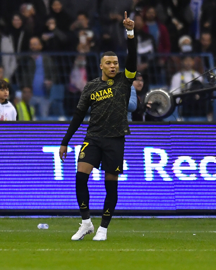 c罗梅开二度感动视频,c罗4分钟梅开二度打破纪录