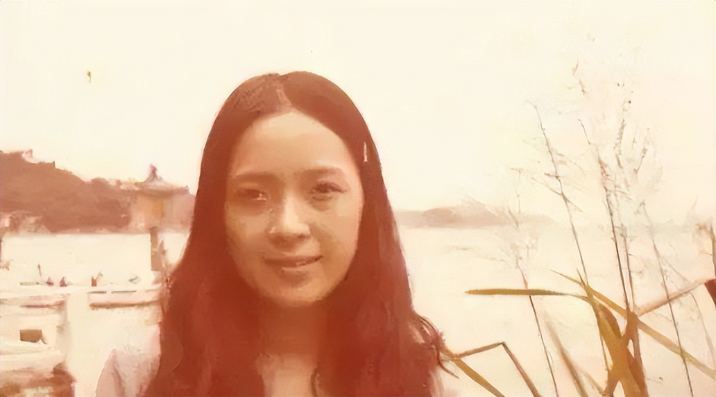 宝咏琴离婚时多少岁,宠夫大结局