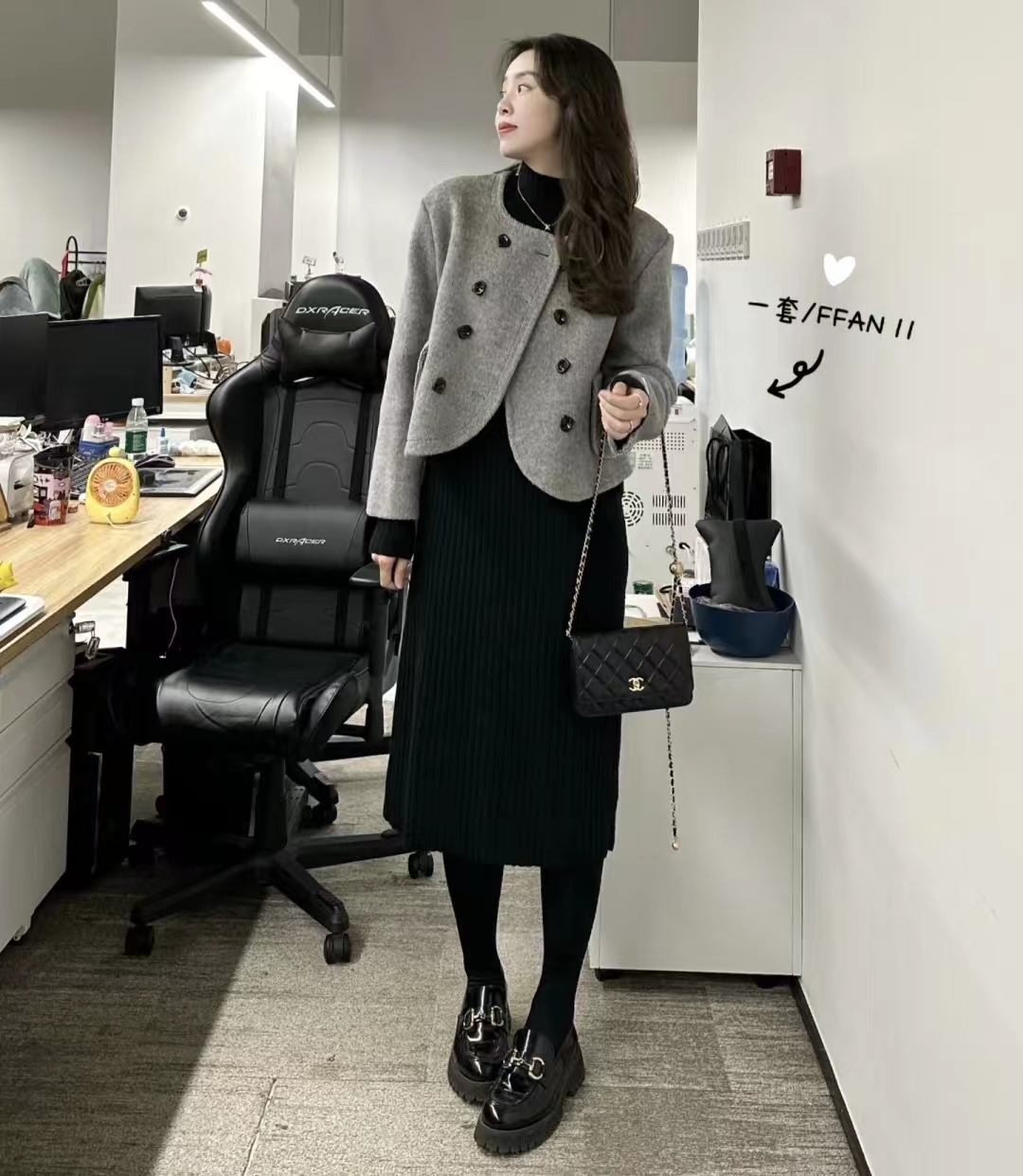 黑色搭配什么颜色很高级,黑色搭配什么颜色会显得比较高级