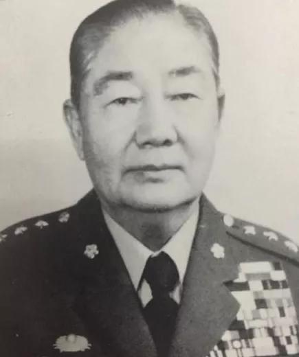 全国百岁老人各省排行榜,百岁老人堪称一部历史