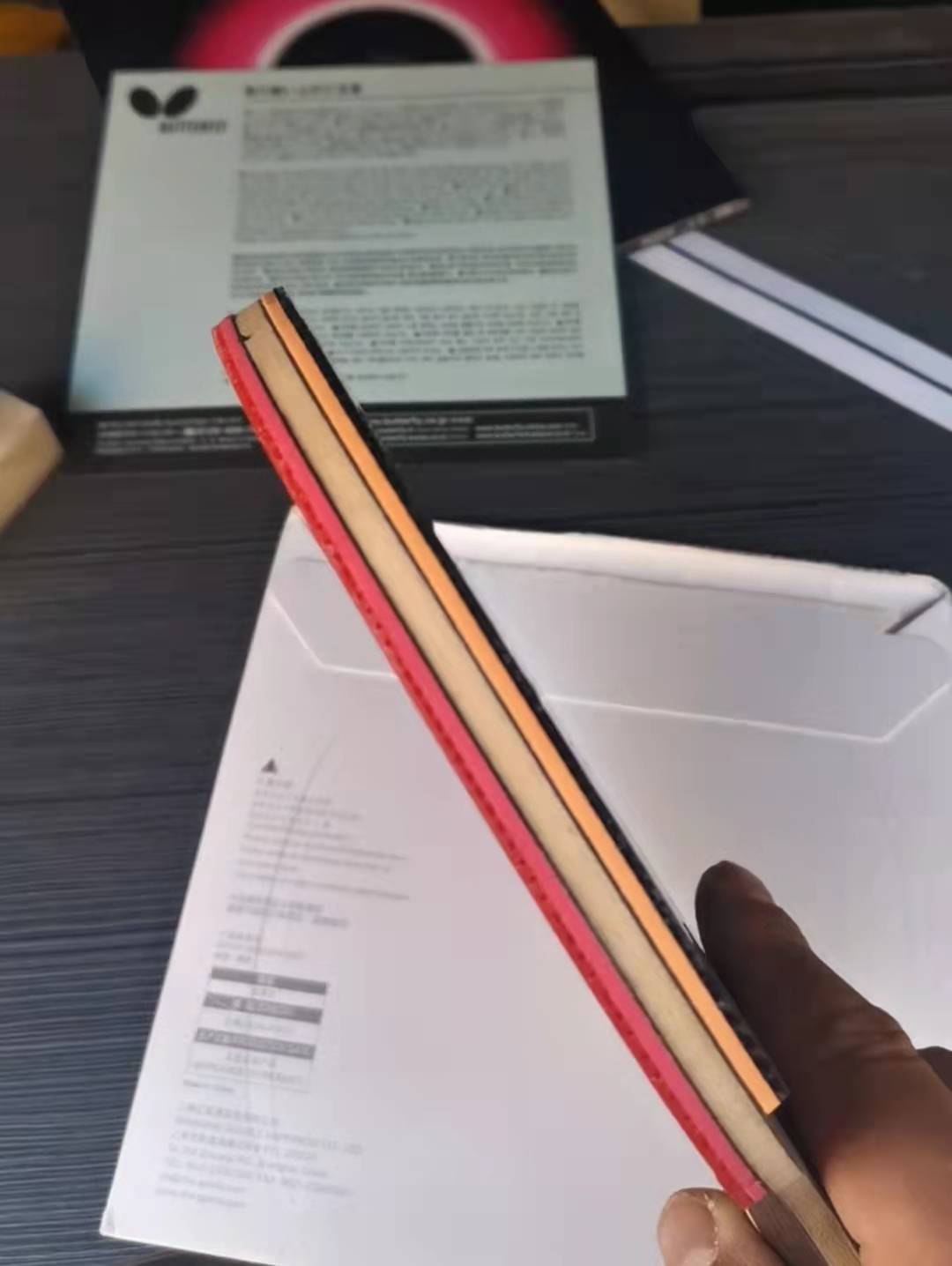 乒乓球粘拍只刷一层胶可以吗,乒乓球压拍技巧图解