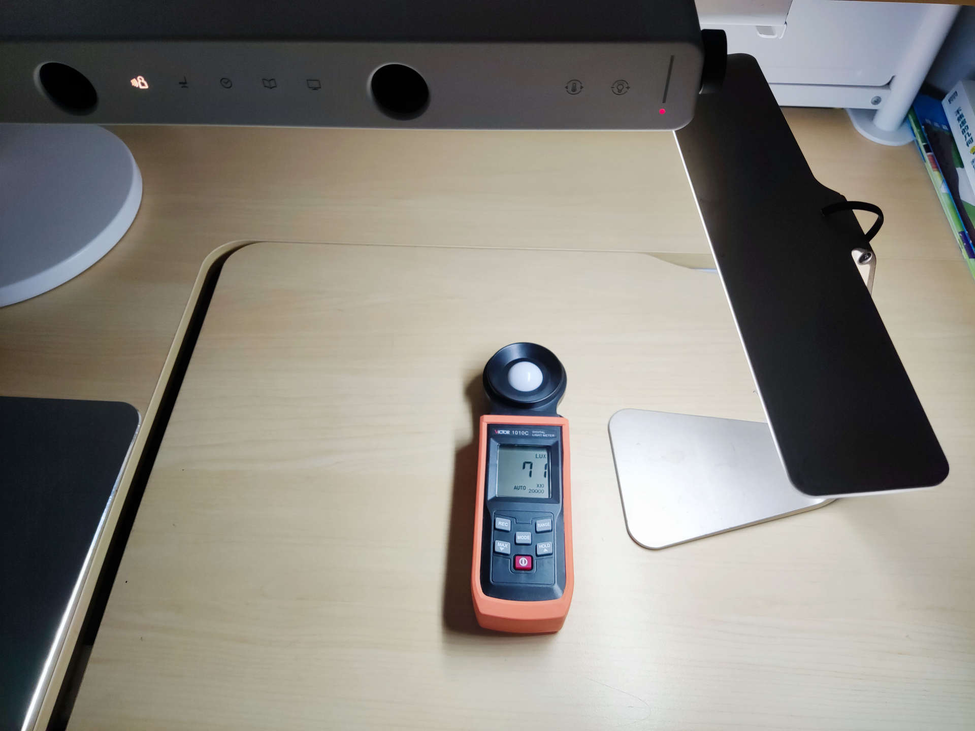 明基护眼灯mindduo2plus和飞利浦对比,明基护眼台灯mindduo2