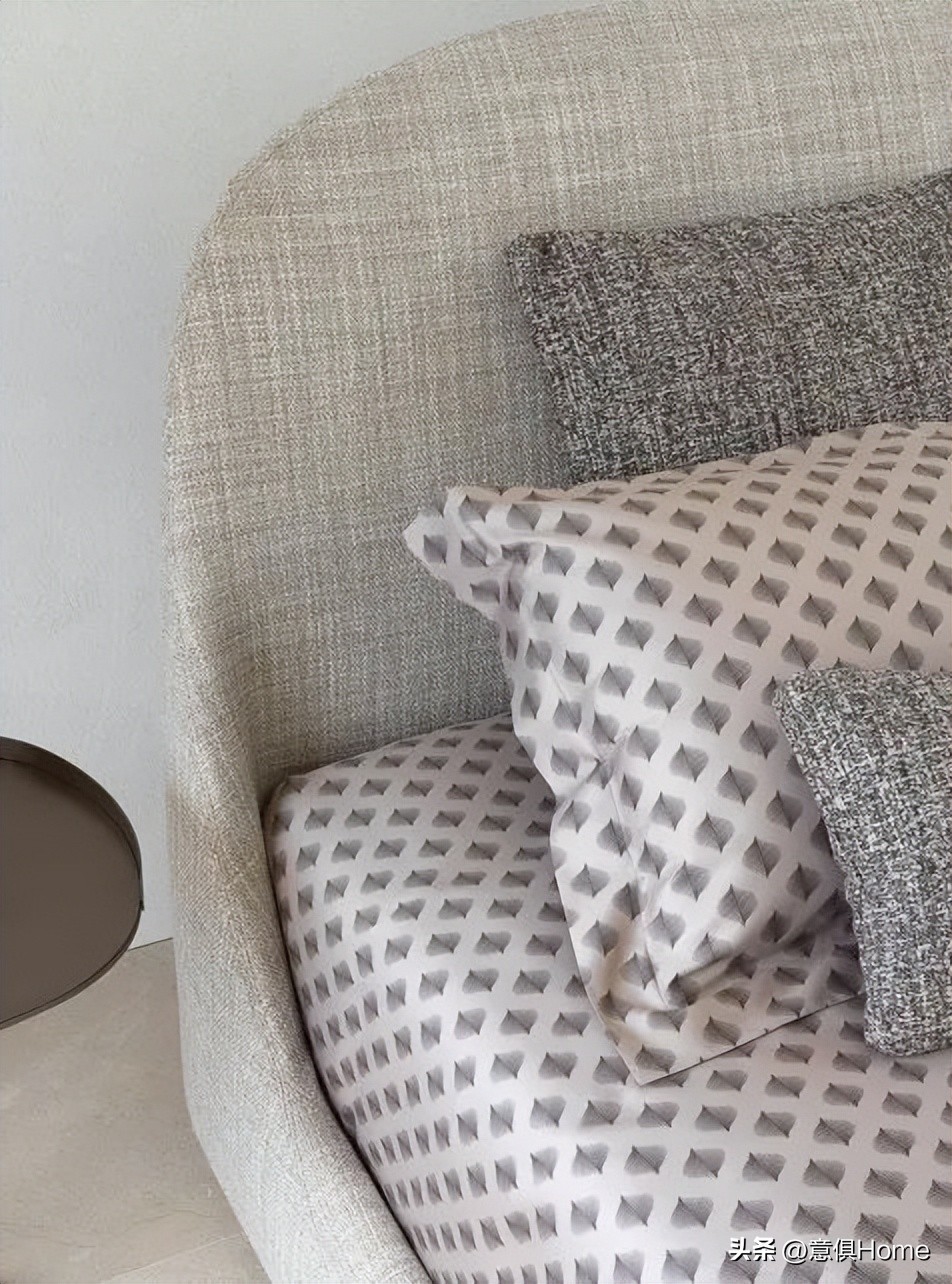 软包床最流行一款,比较温馨的软包床