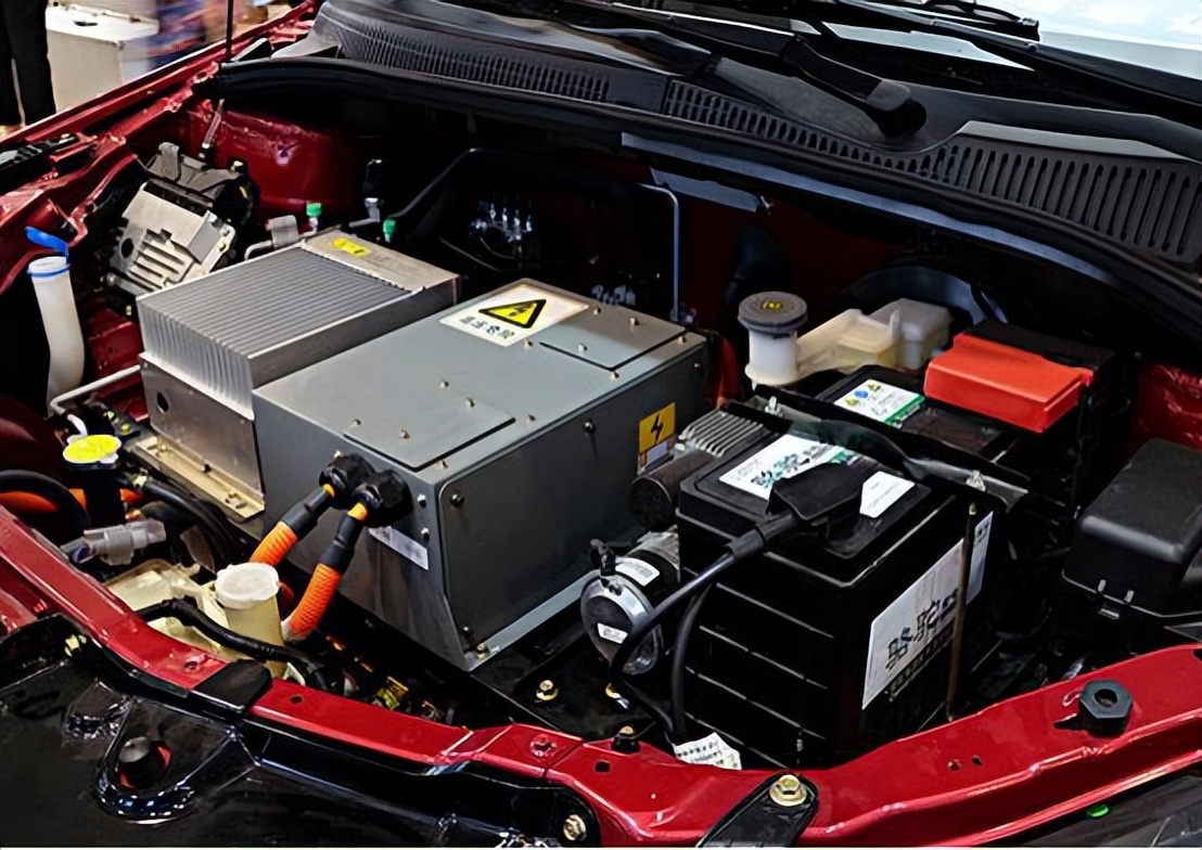 日本研发容量超8倍的新电池,到底想干嘛?中方该如何面对挑战