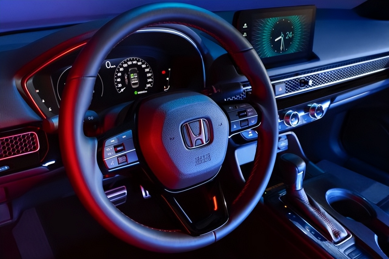 新一代主流豪华b级纯电中型轿跑,最便宜的汽车全新轿跑