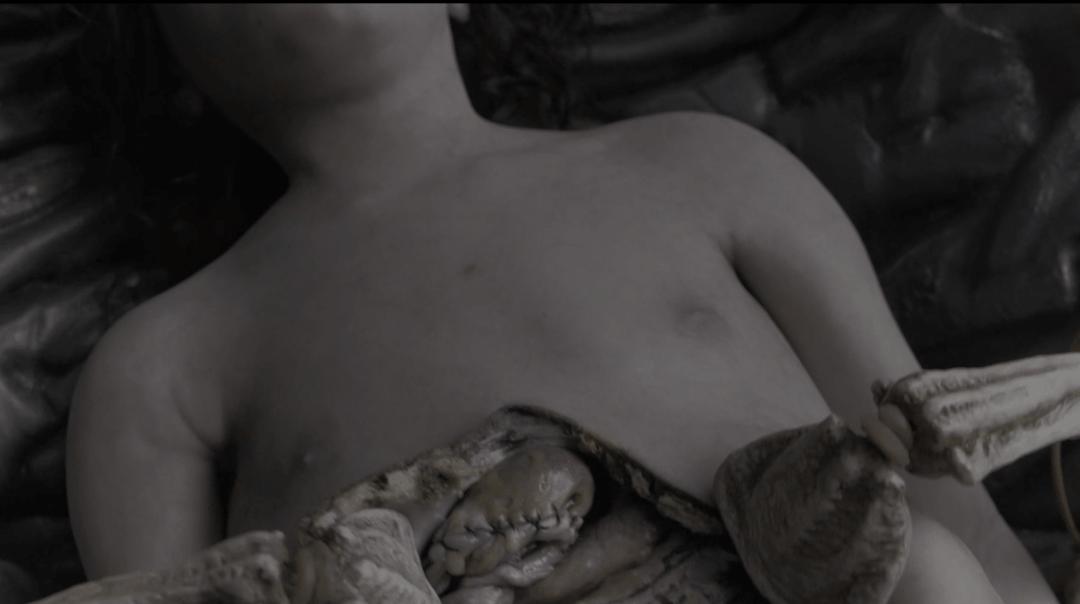 年度R级惊悚！谁还没被刷屏