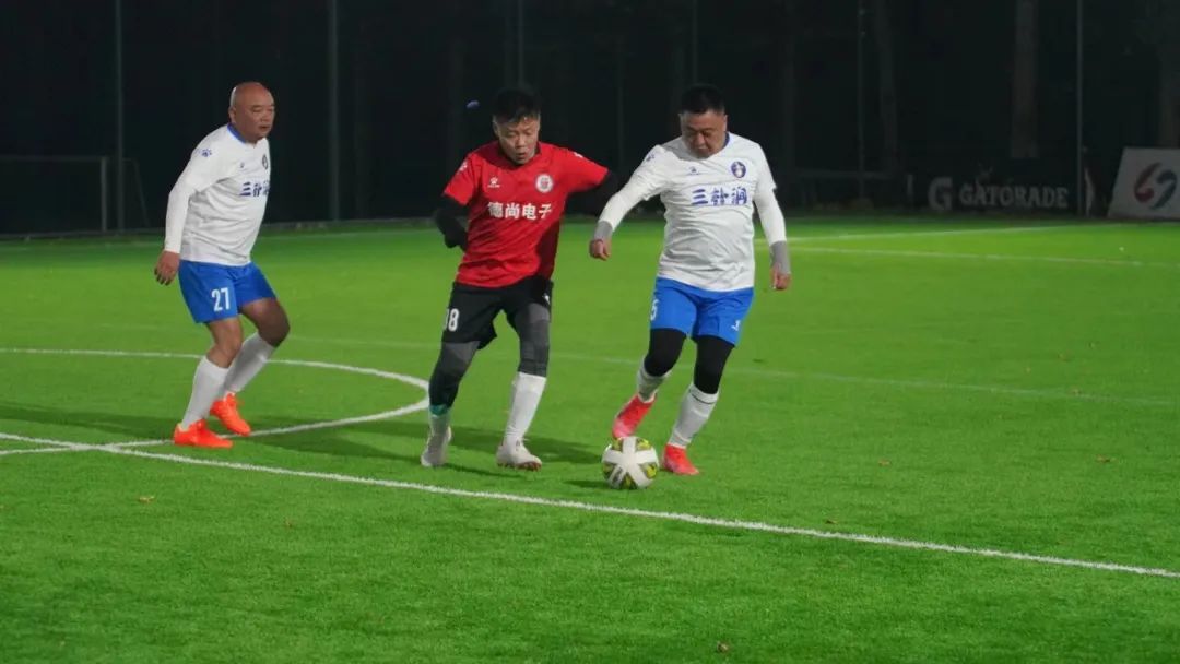 4度的天气,在4000的海拔踢球是什么感受