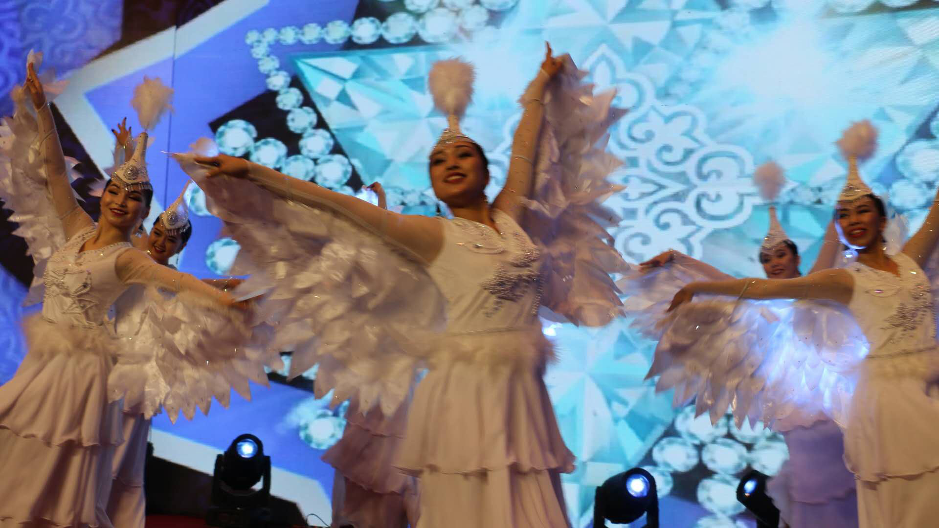 哈萨克斯坦最近好看的视频,哈萨克斯坦真实介绍