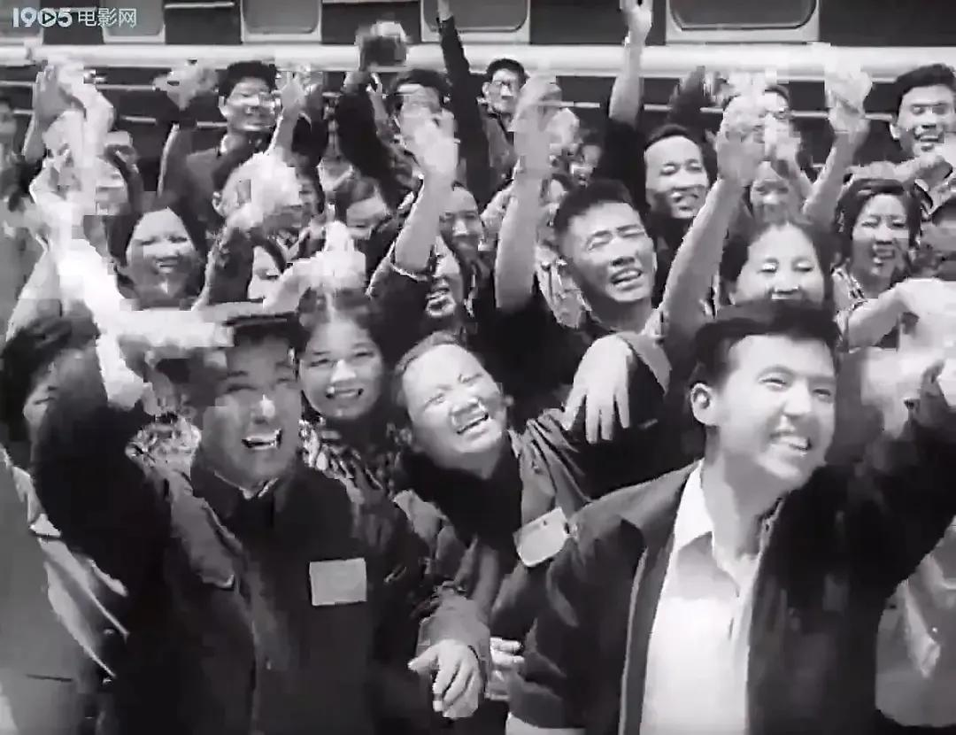 老电影海燕,老电影两个小足球队1956插曲