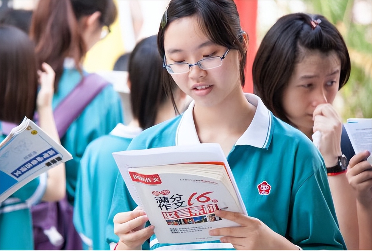 毕业就有铁饭碗的专科学校,哪些大专学校毕业就是铁饭碗