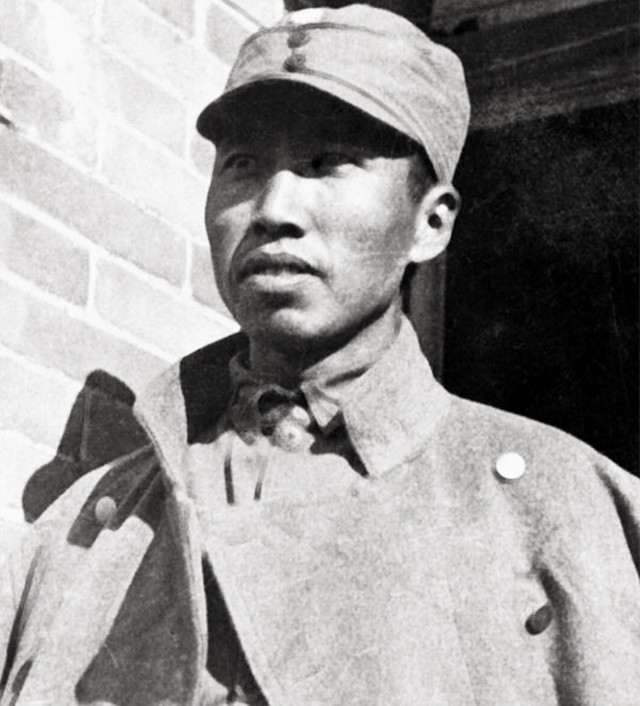 19年左太北追悼会：三代总理送挽联致哀，亲属含泪敬献花圈