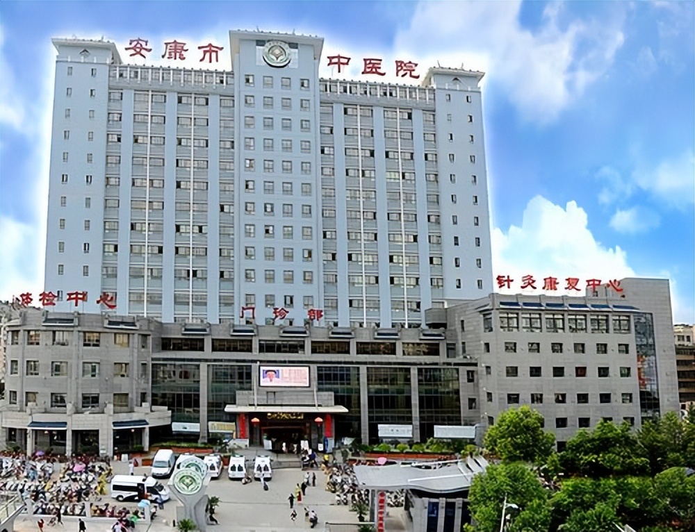 可怜的孩子输液,可怜的婴儿打针输液