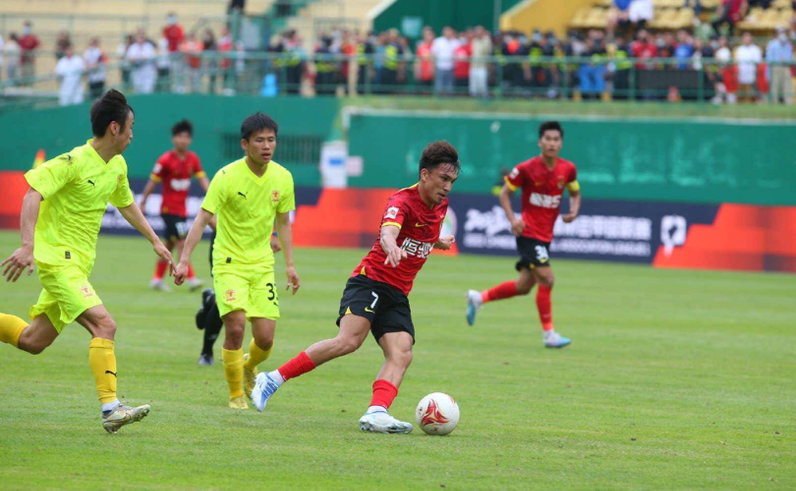 广州队更新一线队阵容张琳芃,广州队换帅了吗