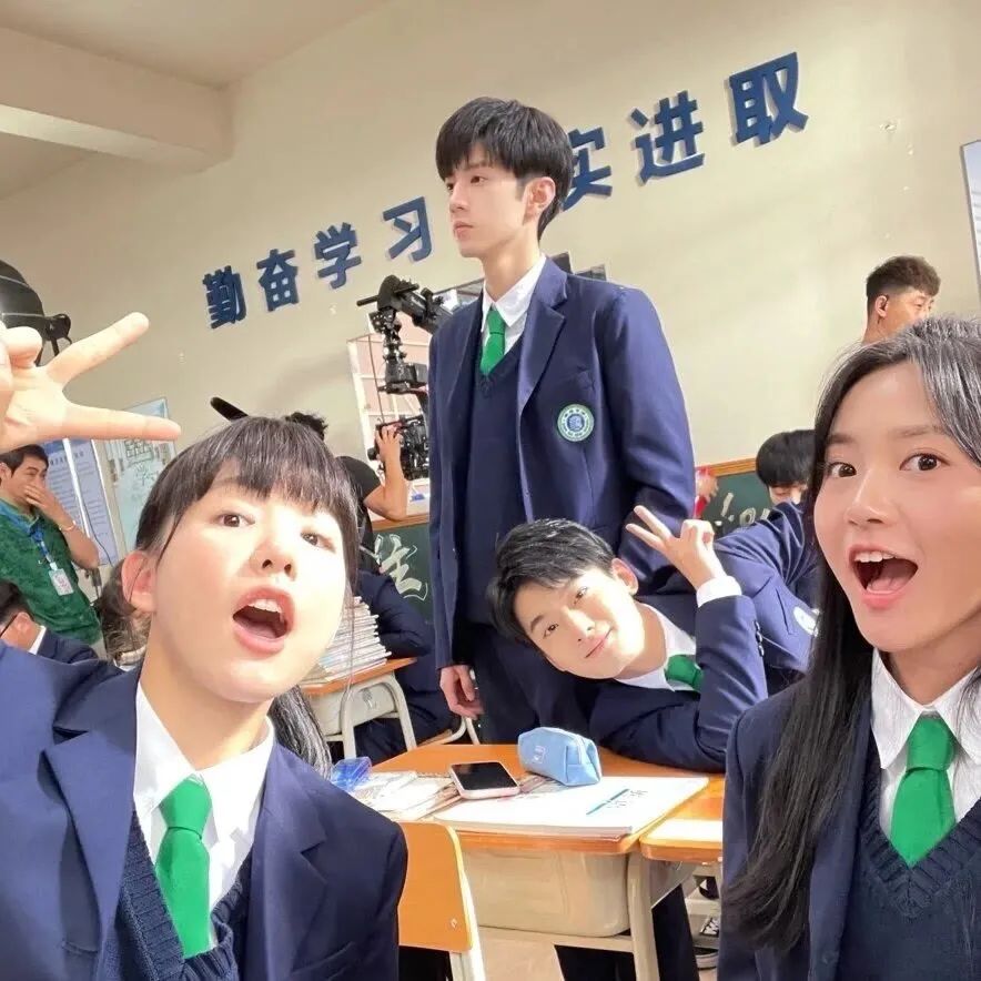 超有感觉的背景图伤感,小众超有感觉的背景图