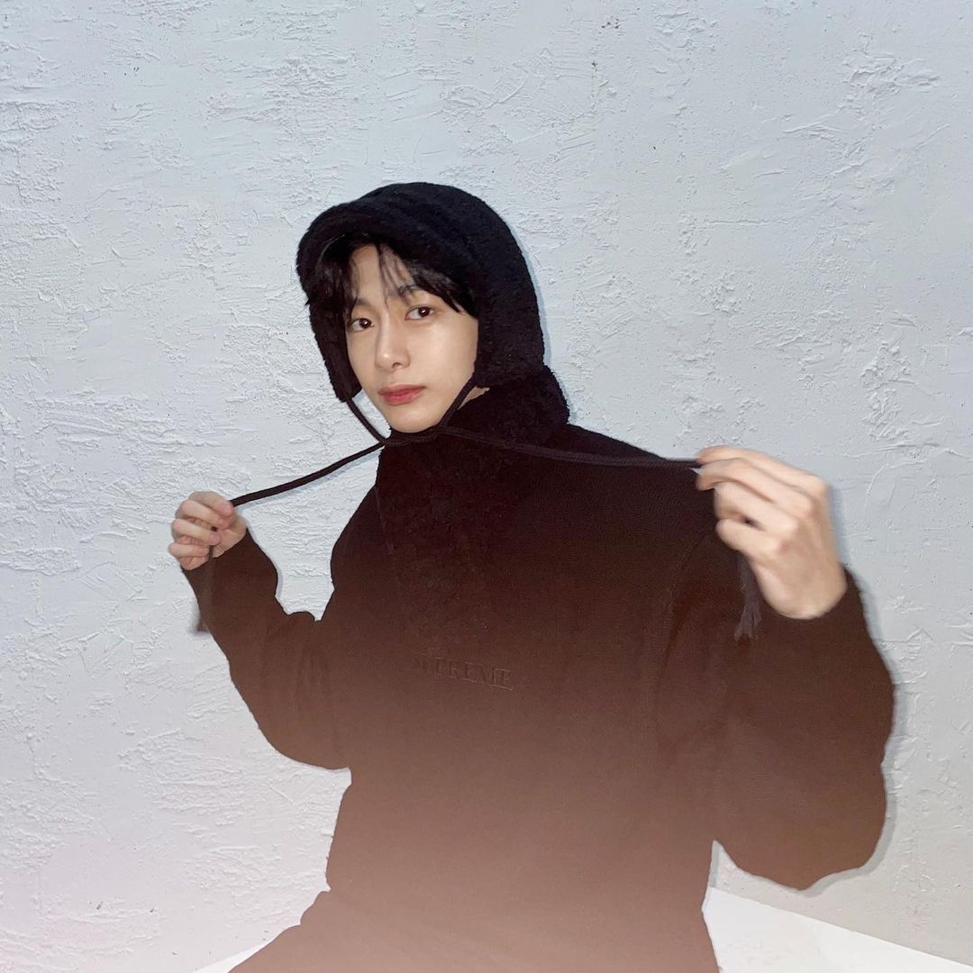 怎么看韩国人穿搭,韩国人怎么看蔡亨源