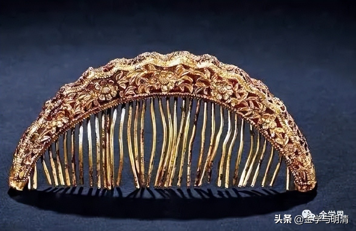 齐慧源:从《*瓶金**梅》看明代城市手工艺制作的水平及其商业化