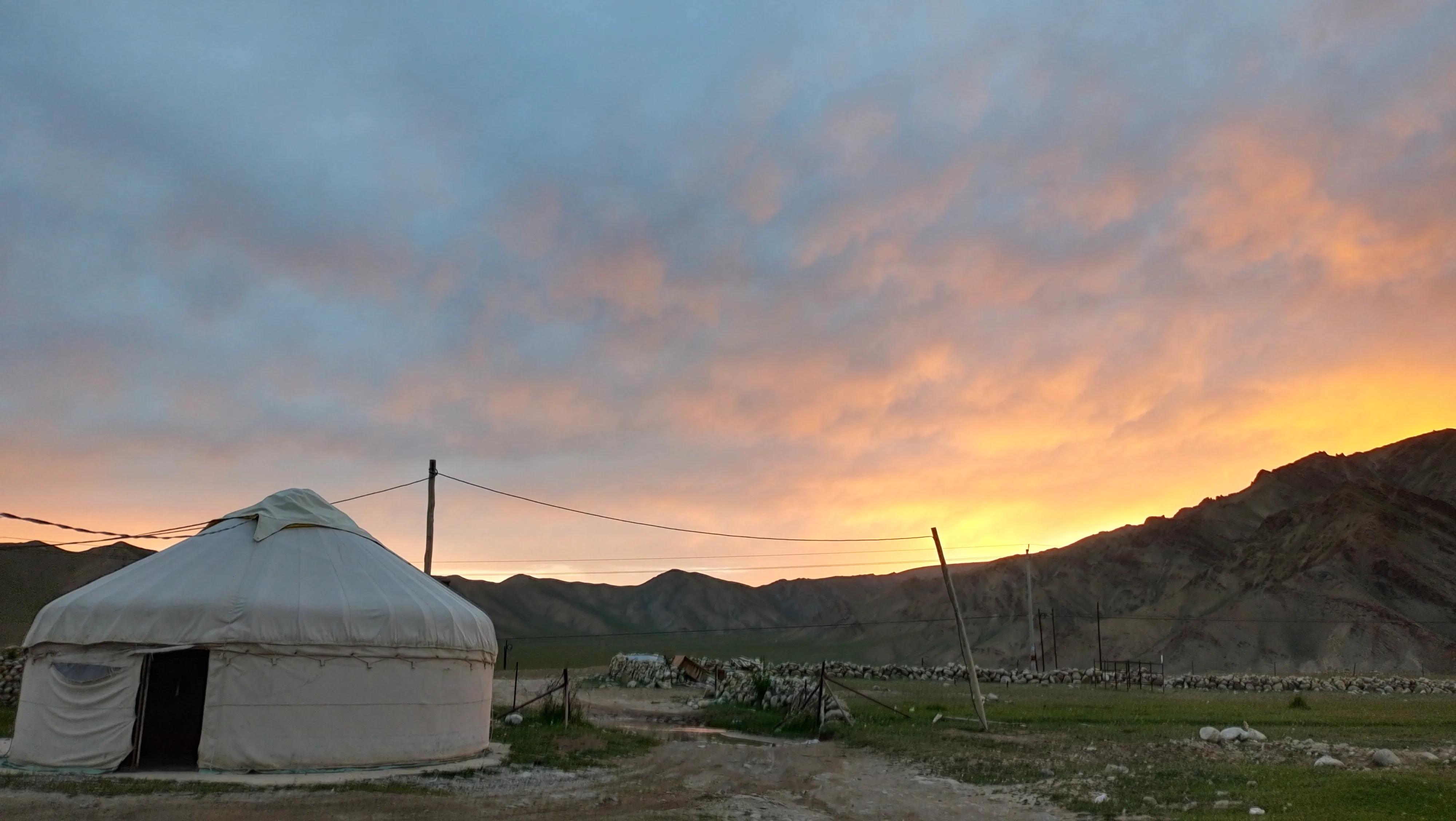大西北新疆自驾旅游攻略,大西北至新疆旅游攻略最佳线路