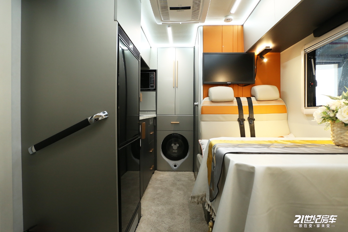 长安峰景览拓者对比大通t90,长安峰景和大通t90