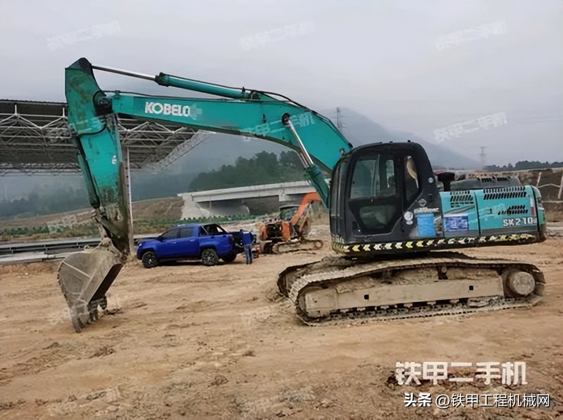 2023年挖掘机行情价格,2021挖掘机二手价目表