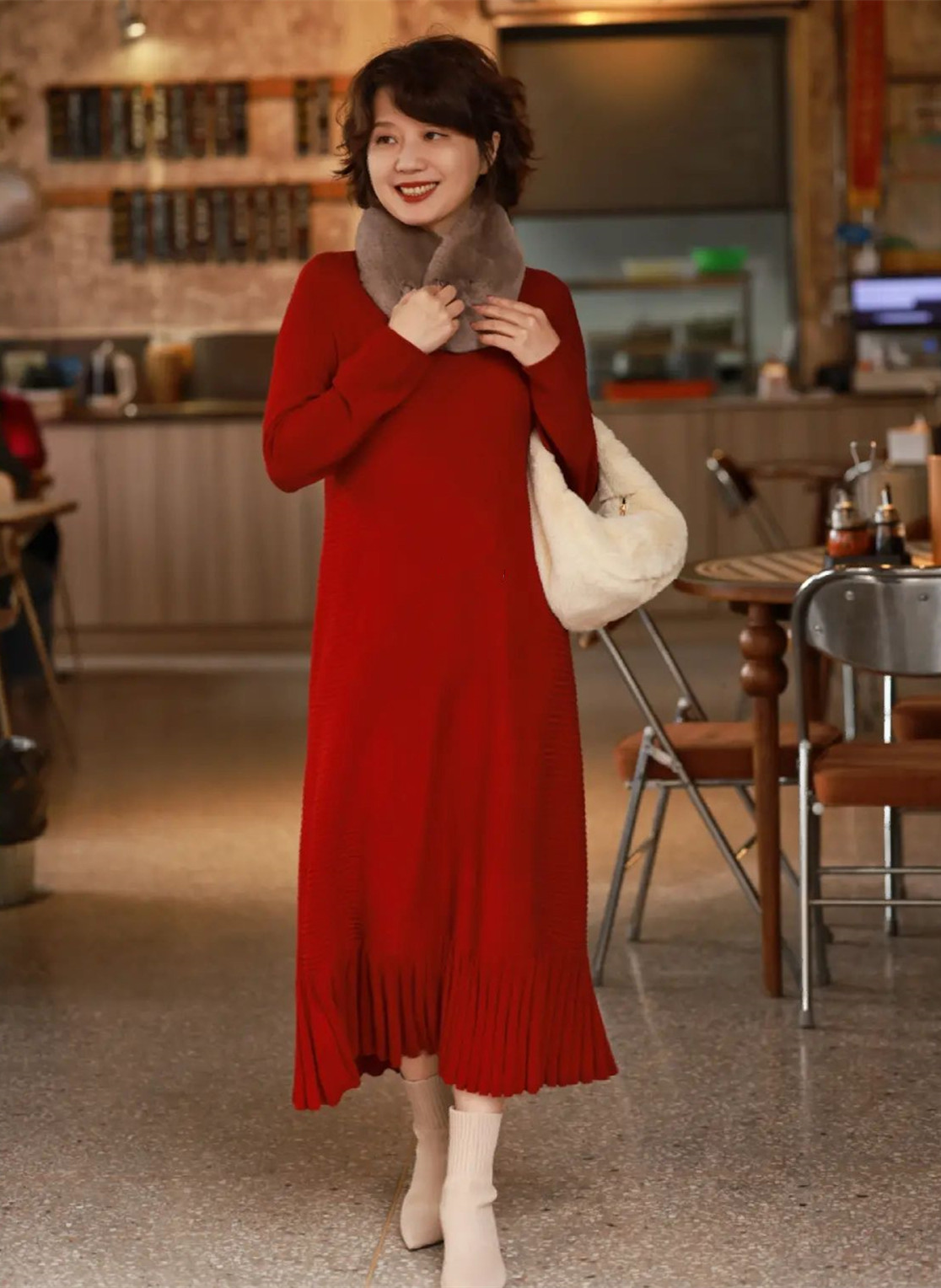 35岁女人裙子显气质的搭配,70后女人穿什么样的裙子显瘦