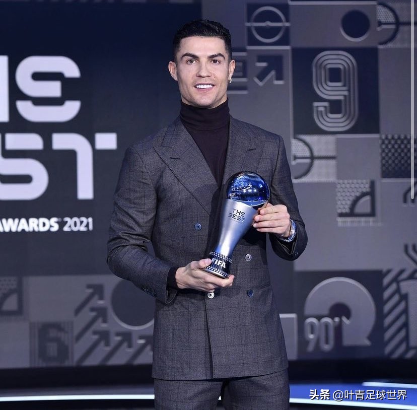 FIFA最佳阵容3大争议：334怪阵，世界第3落选！哈兰德太幸运