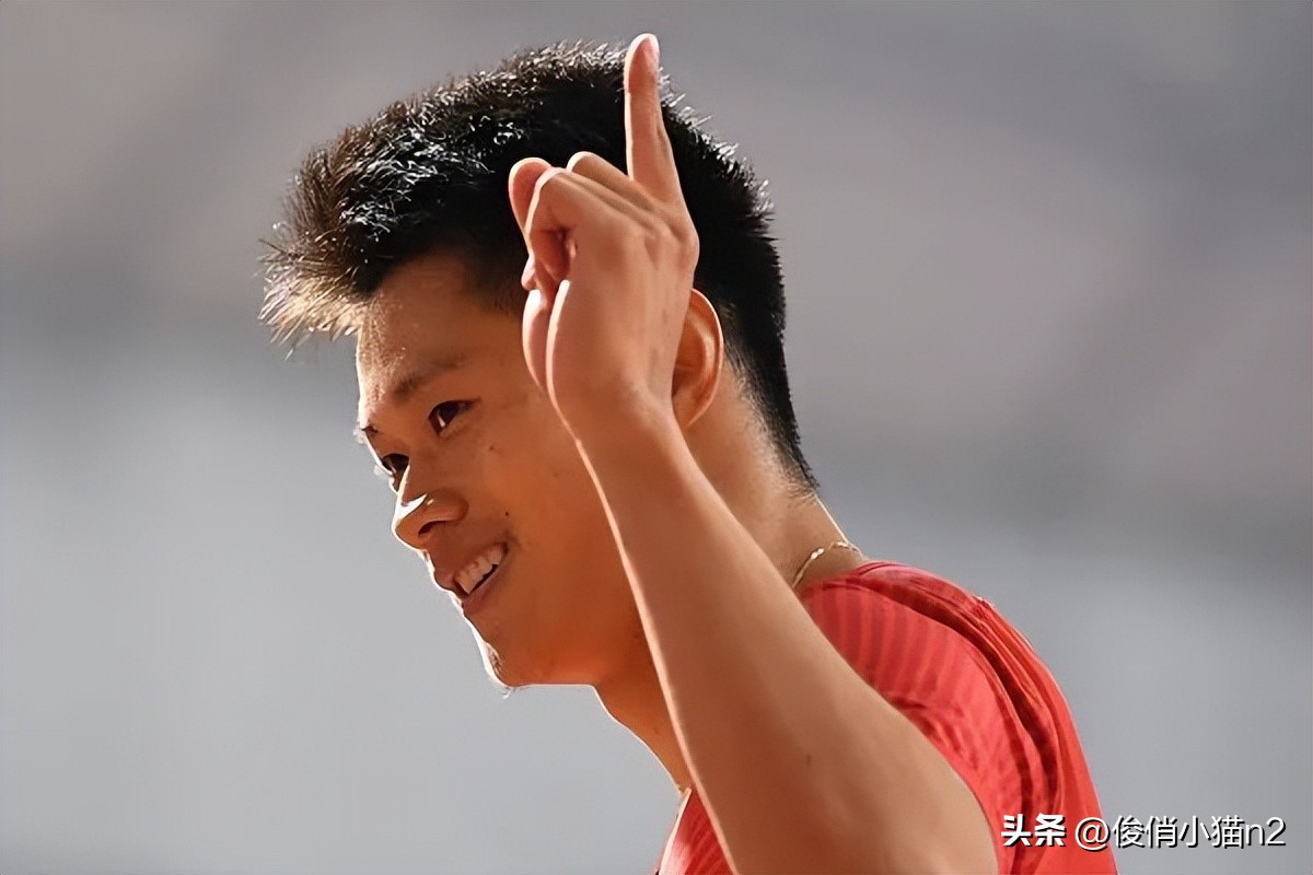 谢震业百米夺冠后采访,谢震业10秒05夺百米冠军