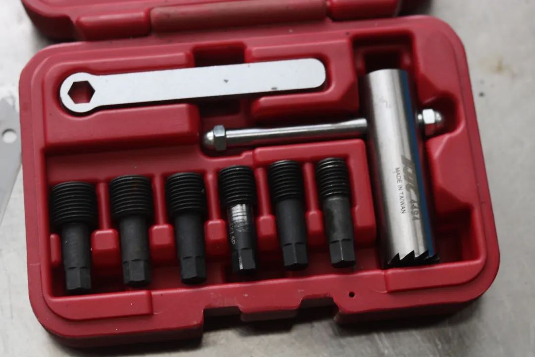 大众100万左右的车辉腾,重庆二手辉腾全面翻新修复