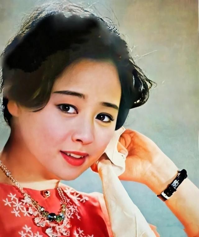 张瑜汪嘉伟合影,汪嘉伟曾和演员张瑜结婚了吗