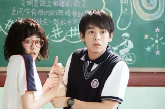 彭昱畅和李庚希同框,彭昱畅李庚希照片