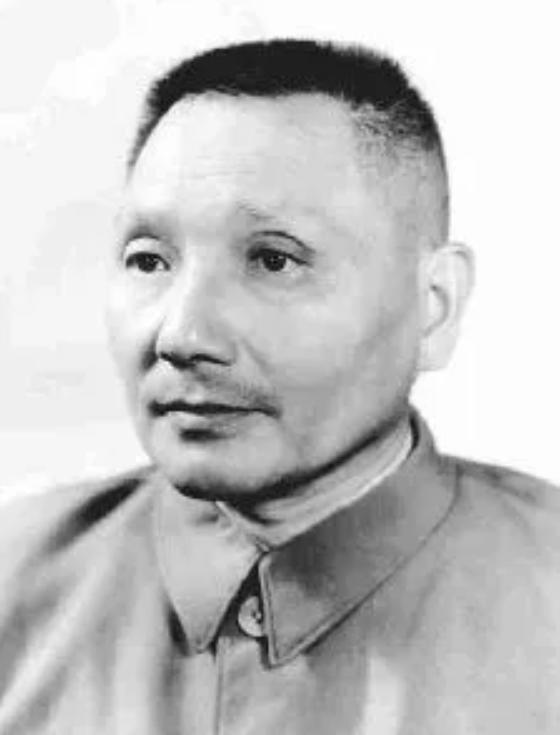 1997年香港回归前夕，卓琳向江*民泽**提出：我要代*小平邓**去香港看看