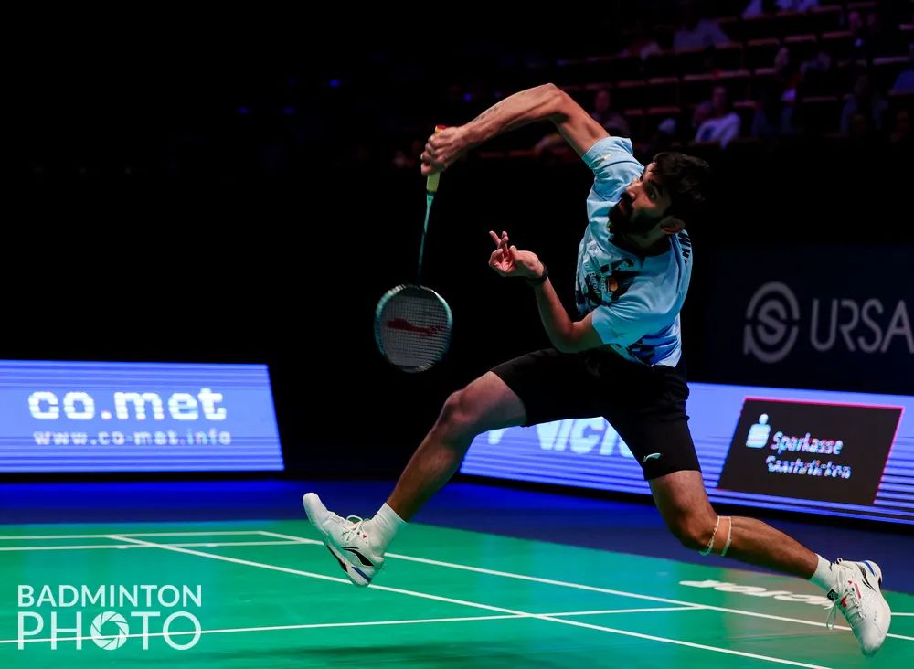 队医出诊：打羽毛球时小臂疼痛，很可能是发力不正确、乳酸堆积等原因导致