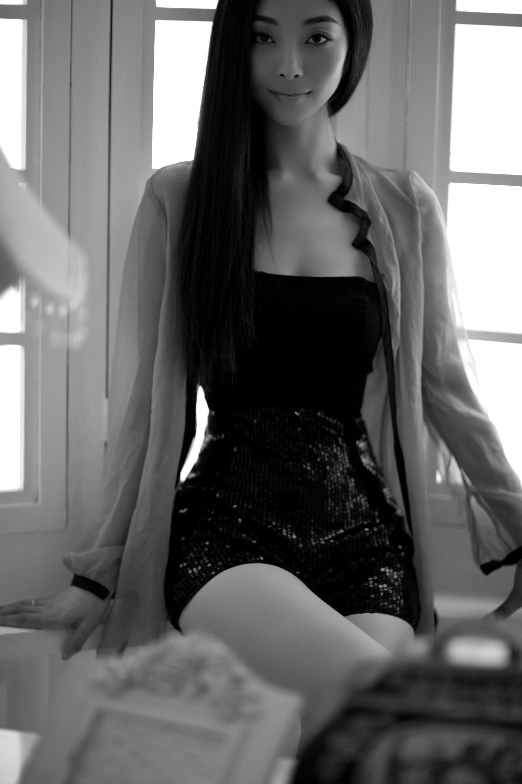 30岁女模特试管生下混血三胞胎,30岁模特妈妈生三个混血宝宝