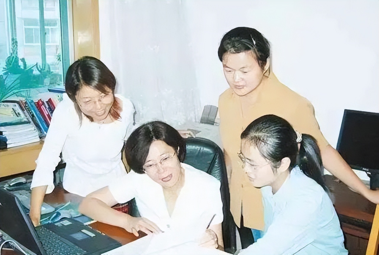 从怀孕到坐月子，她破解美国两大最安全密码，国家授予奖励711万