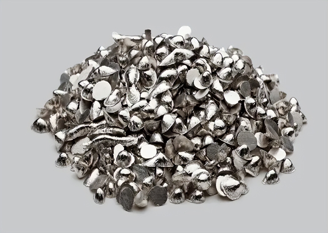 比黄金稀有40倍的金属,全球储量前十的金属