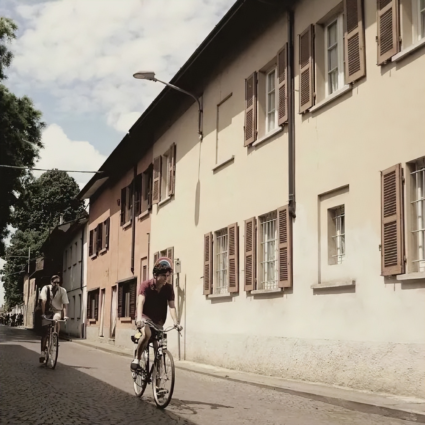 一个桃子引发的故事,一个桃子的故事完整版